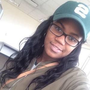 Meet your Posher, Alexandria