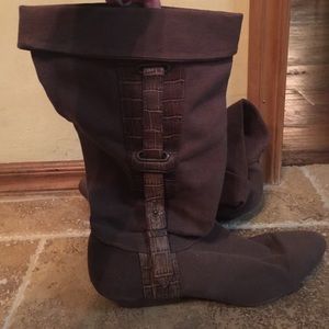Brown boots