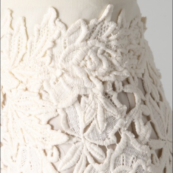 Bundled . Elie Tahari lace skirt . 3x HP 🌸 - Picture 2 of 4