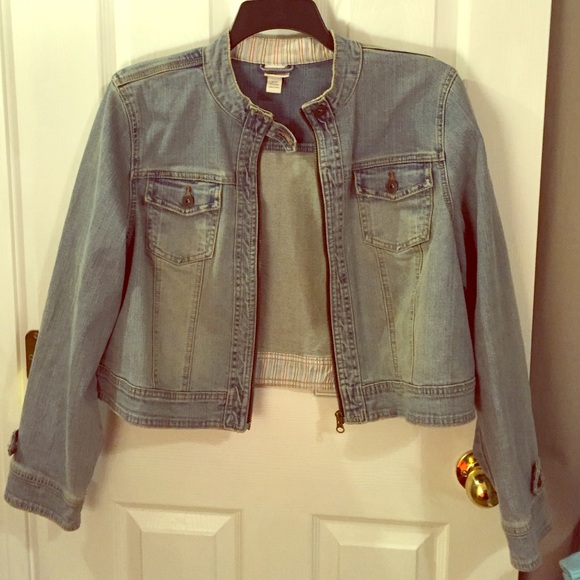 Plus size cropped denim jacket