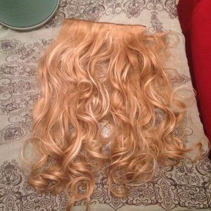 Blonde extensions