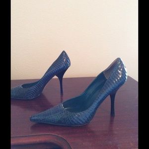 Bebe 3" blue real snake skin pointy toe heels
