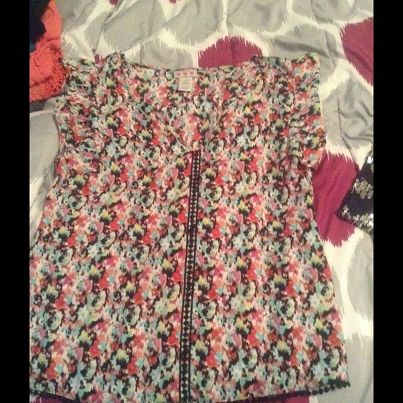 Cute blouse
