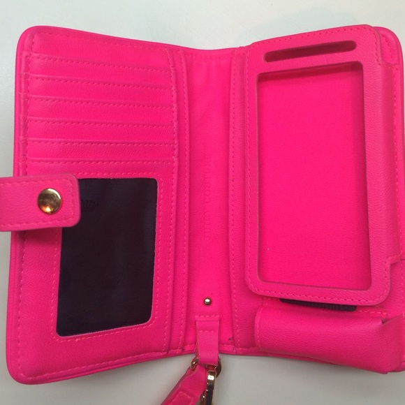 Juicy Couture Tech Wristlet - Picture 3 of 3