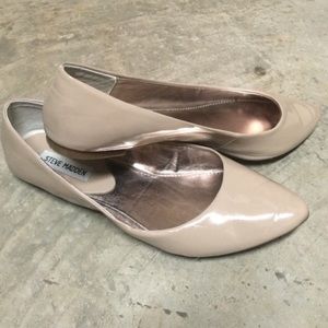 💋SALE💋Steve Madden Nude patent leather flats