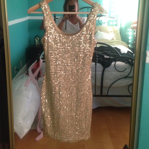 Sexy Fitted Dress - Picture 1 of 4