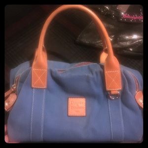 🎉 PRICE DROP DOONEY HANDBAG