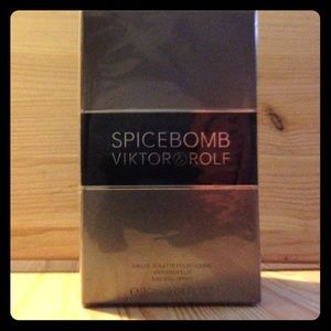 Viktor & Rolf Spice Bomb 90ml 3.04 fl oz