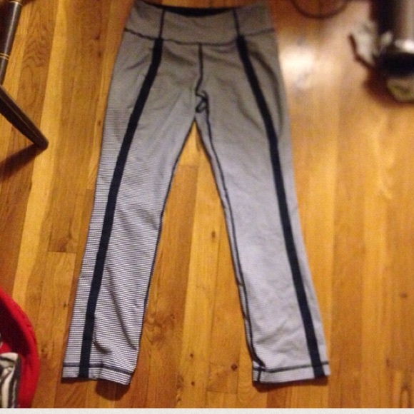 Lululemon Coast to Class leggings