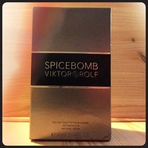 Viktor & Rolf Spice Bomb 90ml 3.04 fl oz