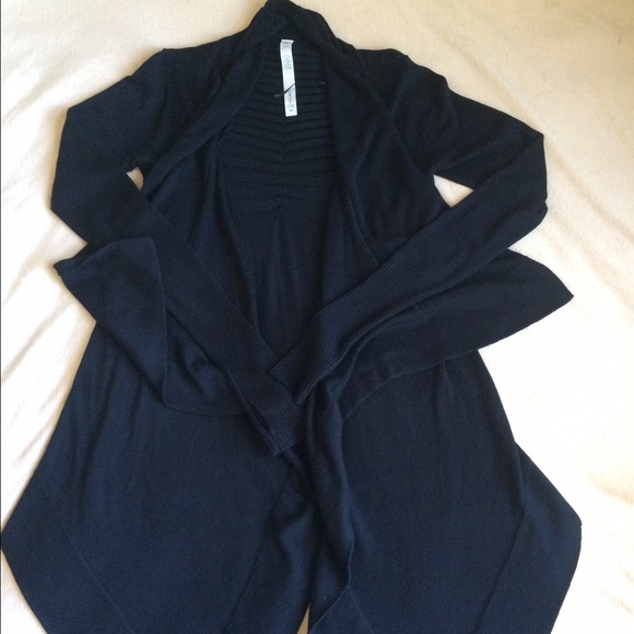 Lululemon Live Healthy Wrap- Size 6