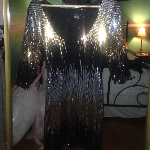 Sexy Shimmer Dress - Picture 2 of 4