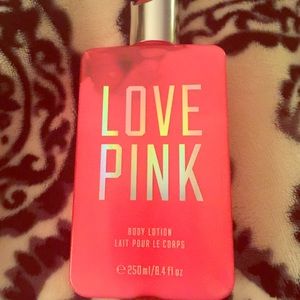 VS Love Pink Lotion