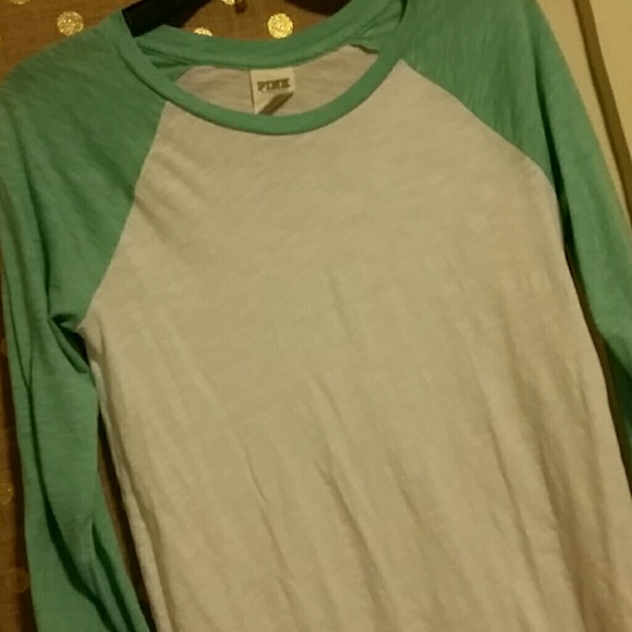 Victoria's Secret PINK ls tee :)