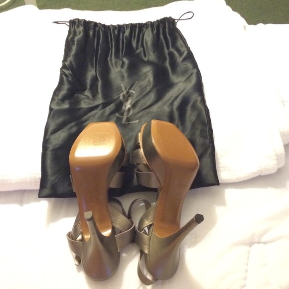 Yves Saint Laurent Tribute Stiletto - Picture 2 of 4