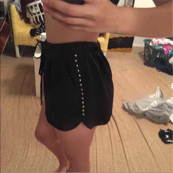 black high waisted shorts - Picture 2 of 2