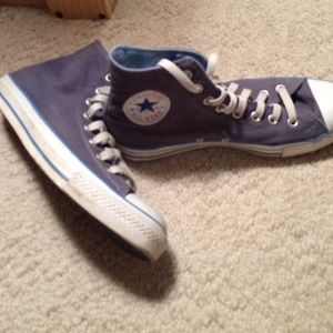worn ONCE! converse navy high tops. women's 9 ❤️