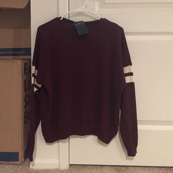NWT maroon veena sweater - Picture 2 of 2