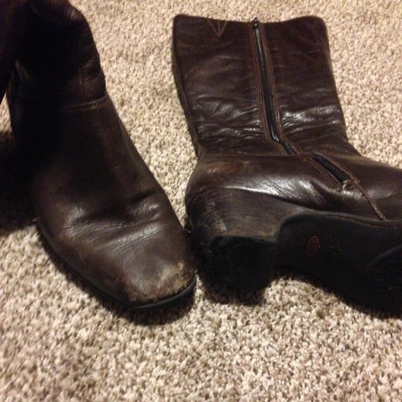 Clarks Brown Boots - Picture 2 of 2