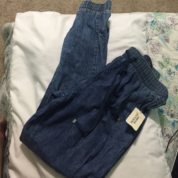 Distressed Jean Forever 21 Joggers