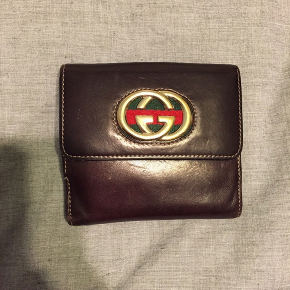 Gucci Clutches & Wallets - Gucci Britt wallet