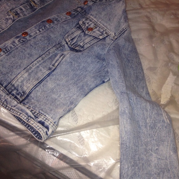Jean jacket - Picture 3 of 3
