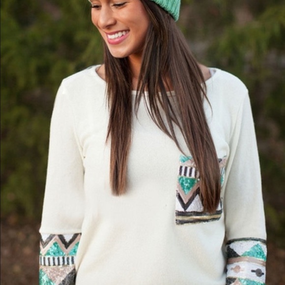 (3 for $25) ❄️White Embellished Top - Picture 2 of 2