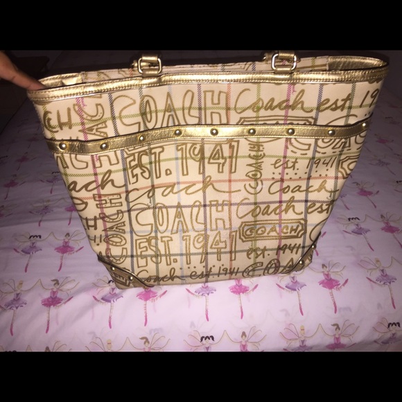 Coach Tote - Picture 2 of 6