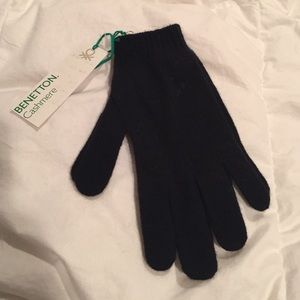 Benetton 100% Cashmere Gloves