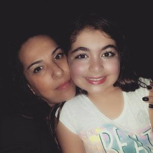 Meet your Posher, Lora