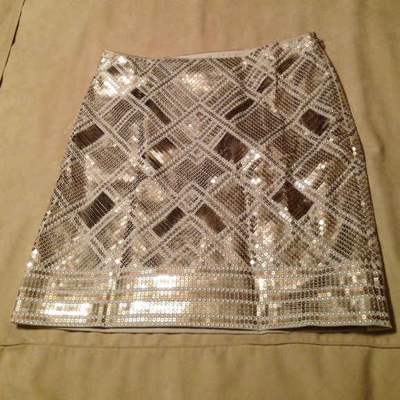 White House Black Market Dresses & Skirts - 🌟💎Gold & Silver sequin skirt! WHBM. NWT