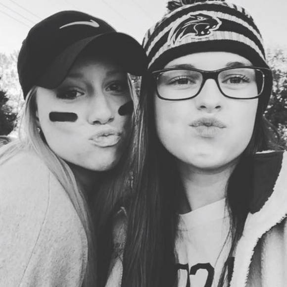 Meet your Posher, Lauren