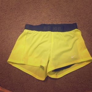 💥Nike volt inner spandex shorts💥