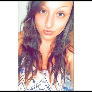 Meet your Posher, Marissa