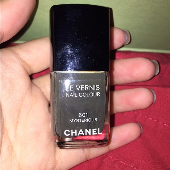 Chanel nail polish