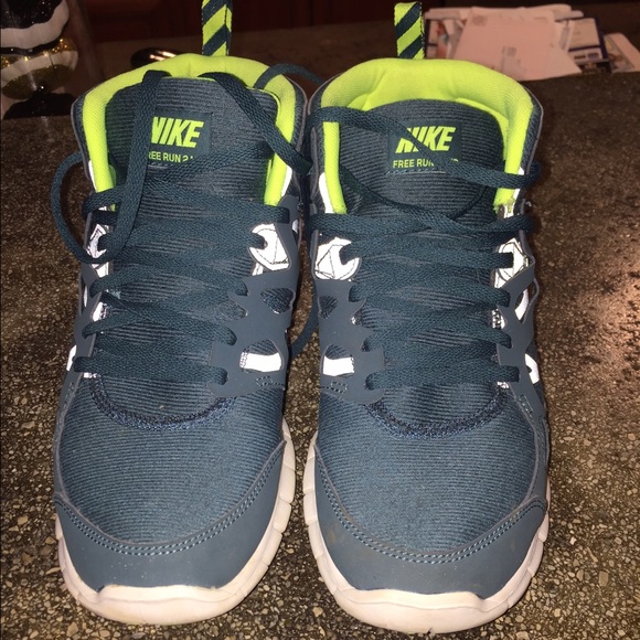 High top Nike free runs