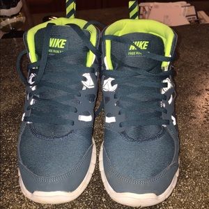 High top Nike free runs