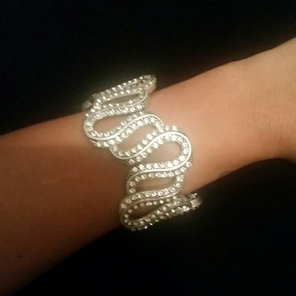 Glitzy bracelet