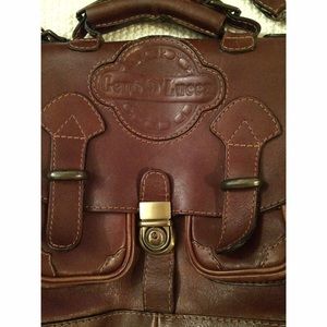 🎁Leather Geno D' Lucca bag! 💕