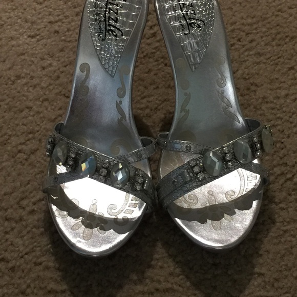 Formal dress shoes - Picture 1 of 3