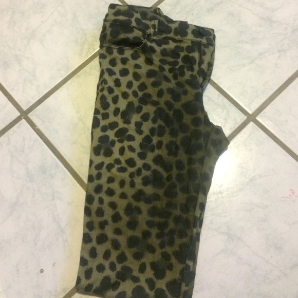 Leopard pants - Picture 2 of 2