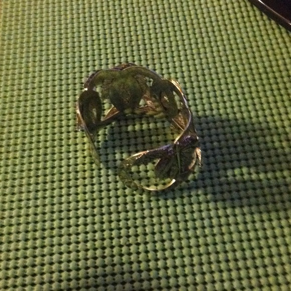 Jewelry - Picture 2 of 2