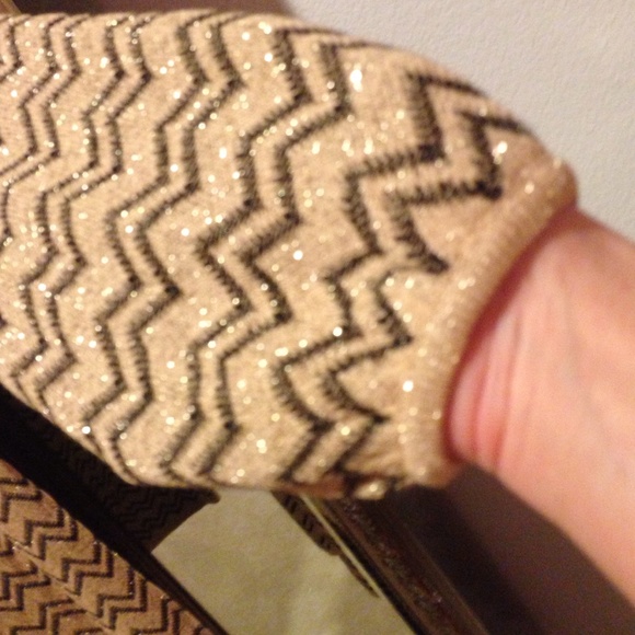 INC gold & black long sleeve  sweater dress - Picture 4 of 4