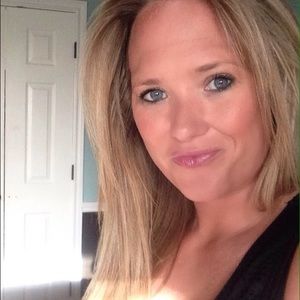 Meet your Posher, Courtney