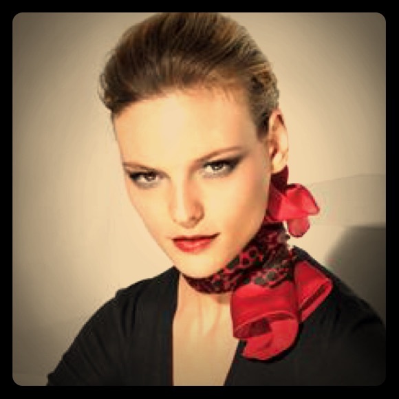 Wolford Cheetah Scarf