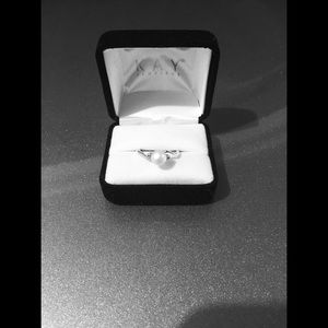 Saltwater Pearl diamond ring