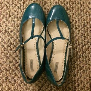 Turquoise vintage flats