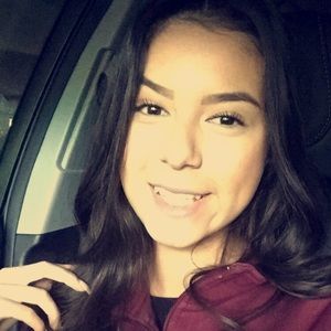 Meet your Posher, Stephania