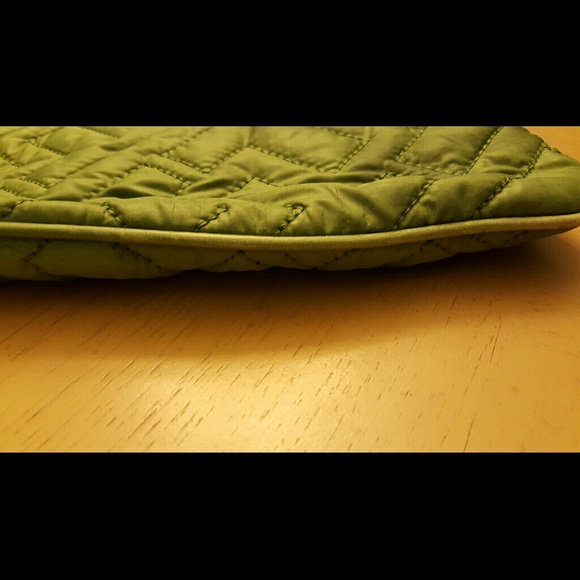 Additional TB tote photos - Picture 3 of 4