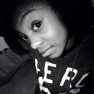 Meet your Posher, Lydia